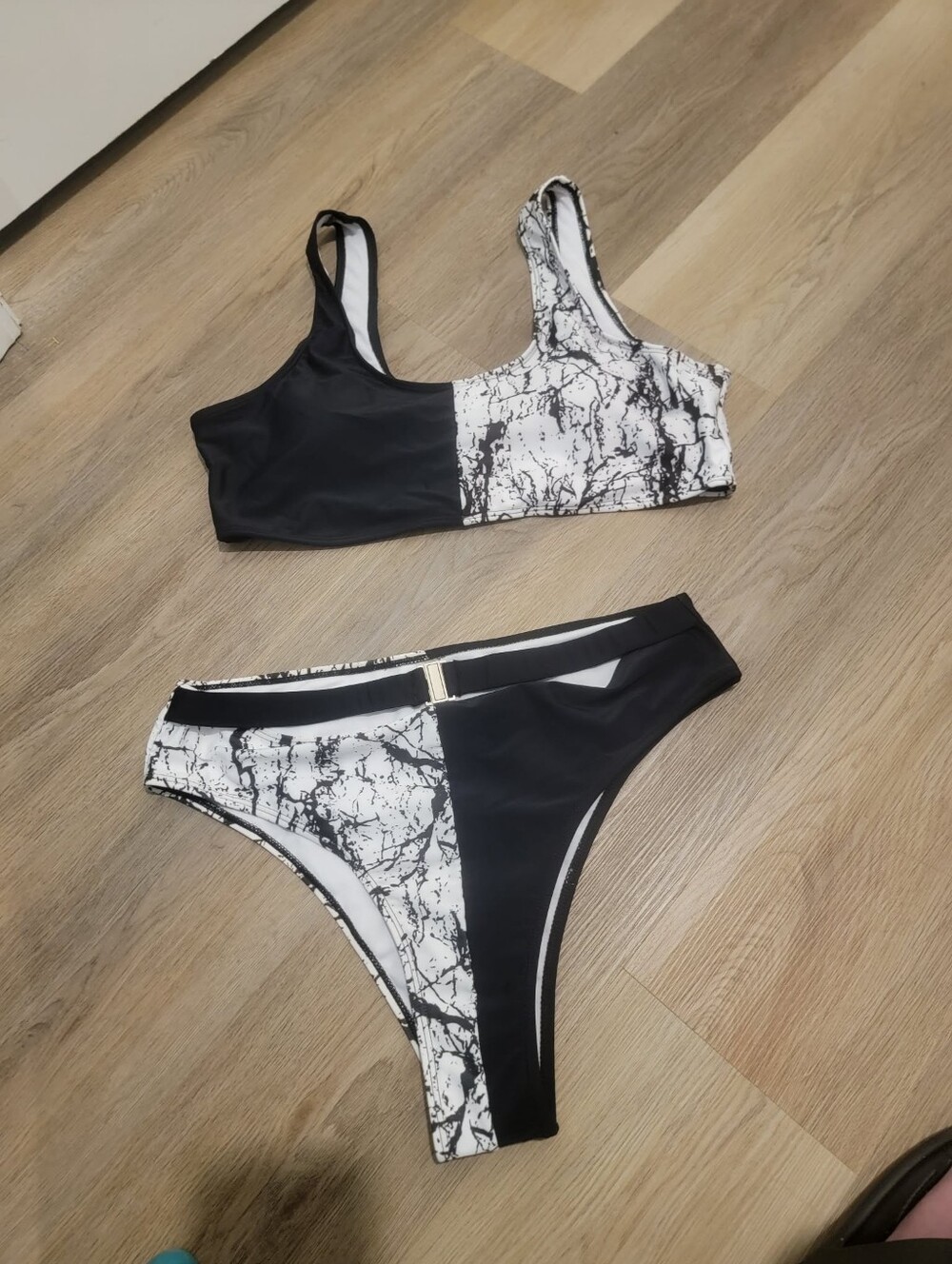 Shein Plus Size 2XL Black & White Bikini Set with a Waist Belt